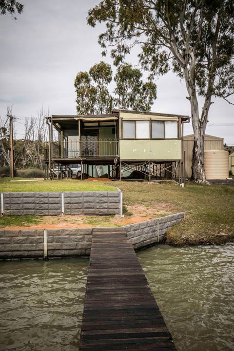 River Shack Rentals - Living The Dream - Accommodation in Brisbane 101